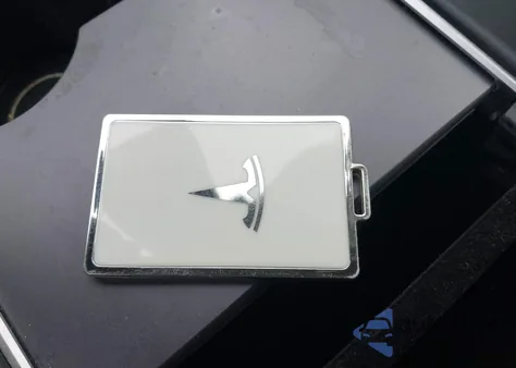 2021 Tesla Model 3 Long Range Dual Motor All-Wheel Drive z USA, uszkodzony, nr VIN 5YJ3E1EB9MF974985